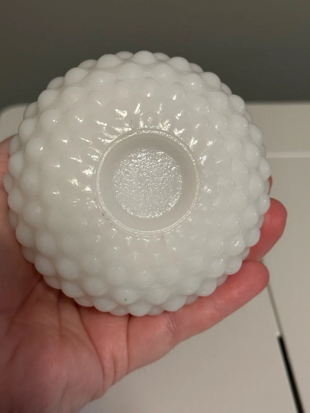 N/A vintage hobnail